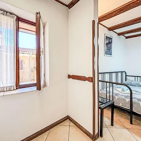 Piccolo By Interhome لوفغان