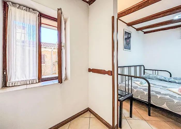 Piccolo By Interhome Lovran