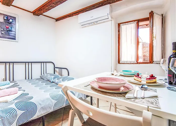 Piccolo By Interhome Lovran